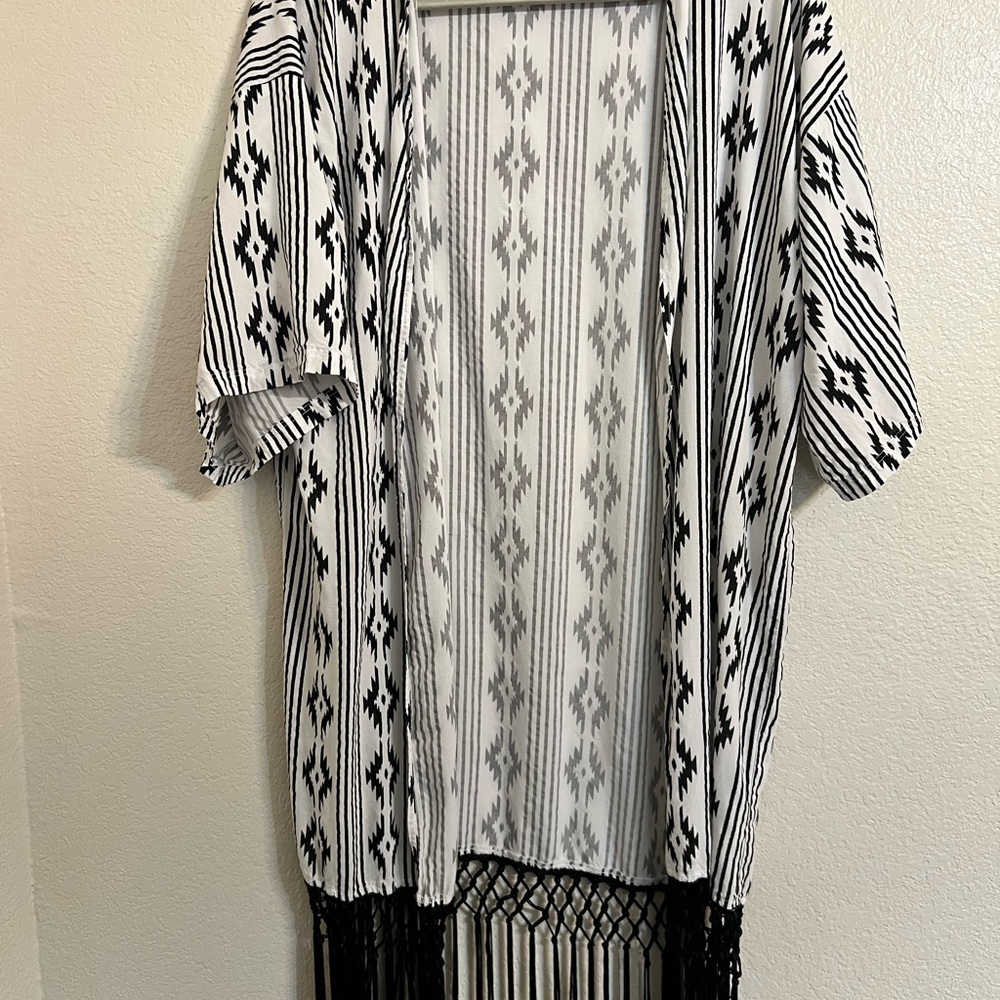 Panhandle Black and White Aztec Western Fringe Kimono Duster Cardigan rodeo - Picture 3 of 12